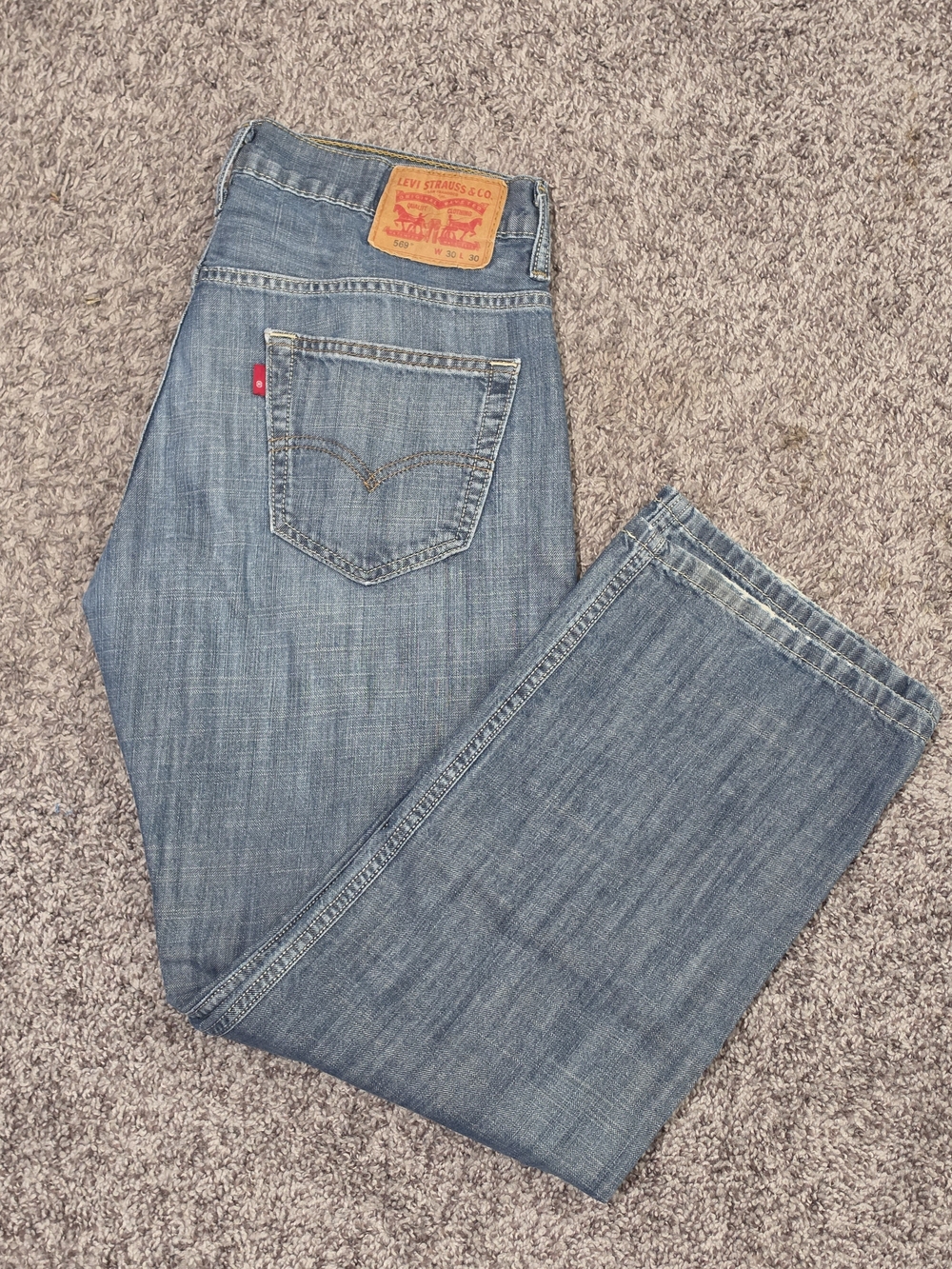 Vintage Levi's 569 Men's Light Blue Straight Jeans with Leather Patch